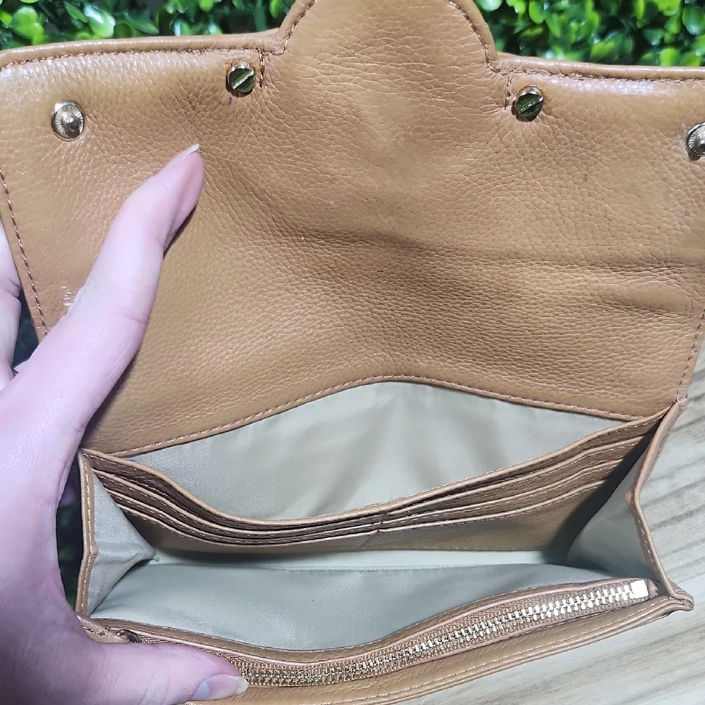 Tory Burch Tan Continental Wallet With Snap Closure - Picture 9 of 17